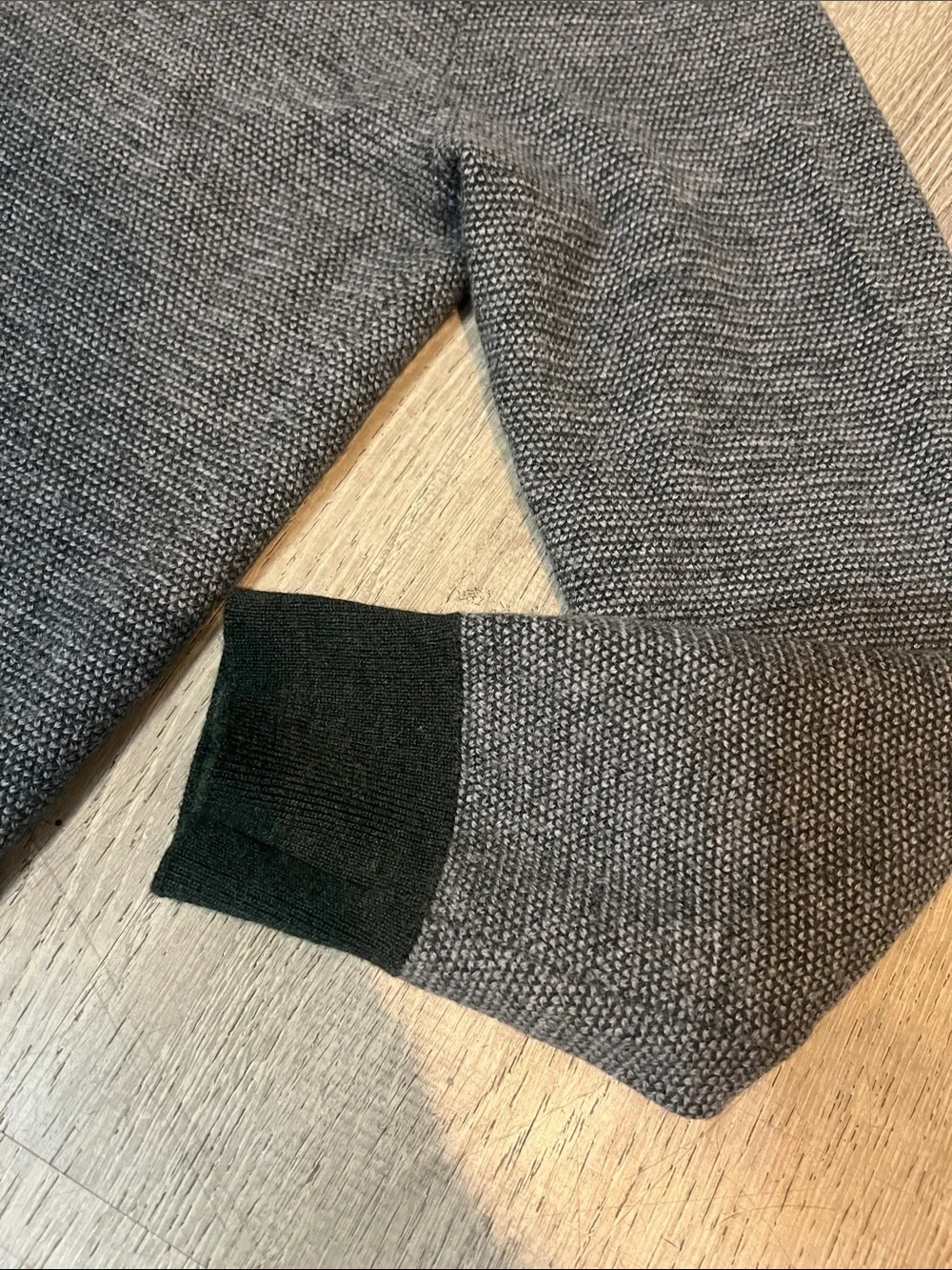 UNTUCKit Men's Merino Wool Gray Half-Zip Sweater with Dark Green Trim Lg